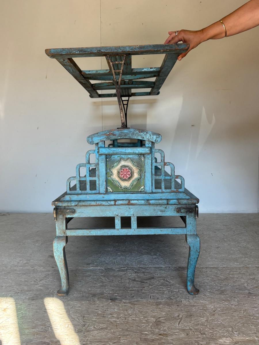 Banc de Jardin Art Deco en bois peint et ceramique vers 1930 