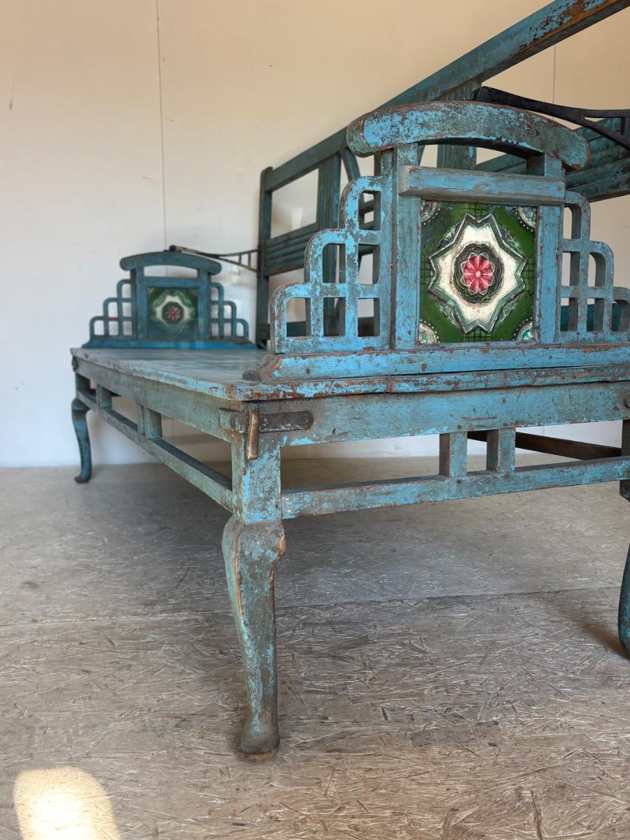 Banc de Jardin Art Deco en bois peint et ceramique vers 1930 