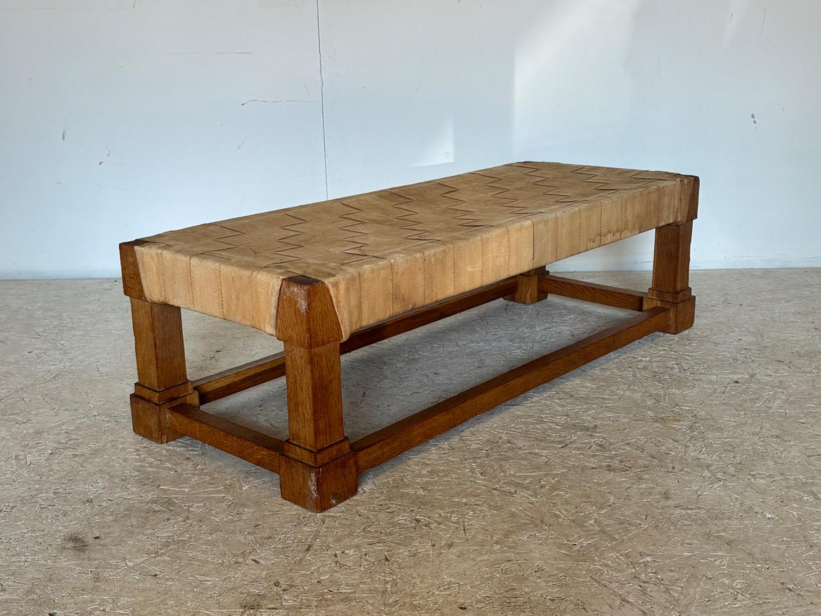 Banc en chene pietement a section cubique France vers 1940