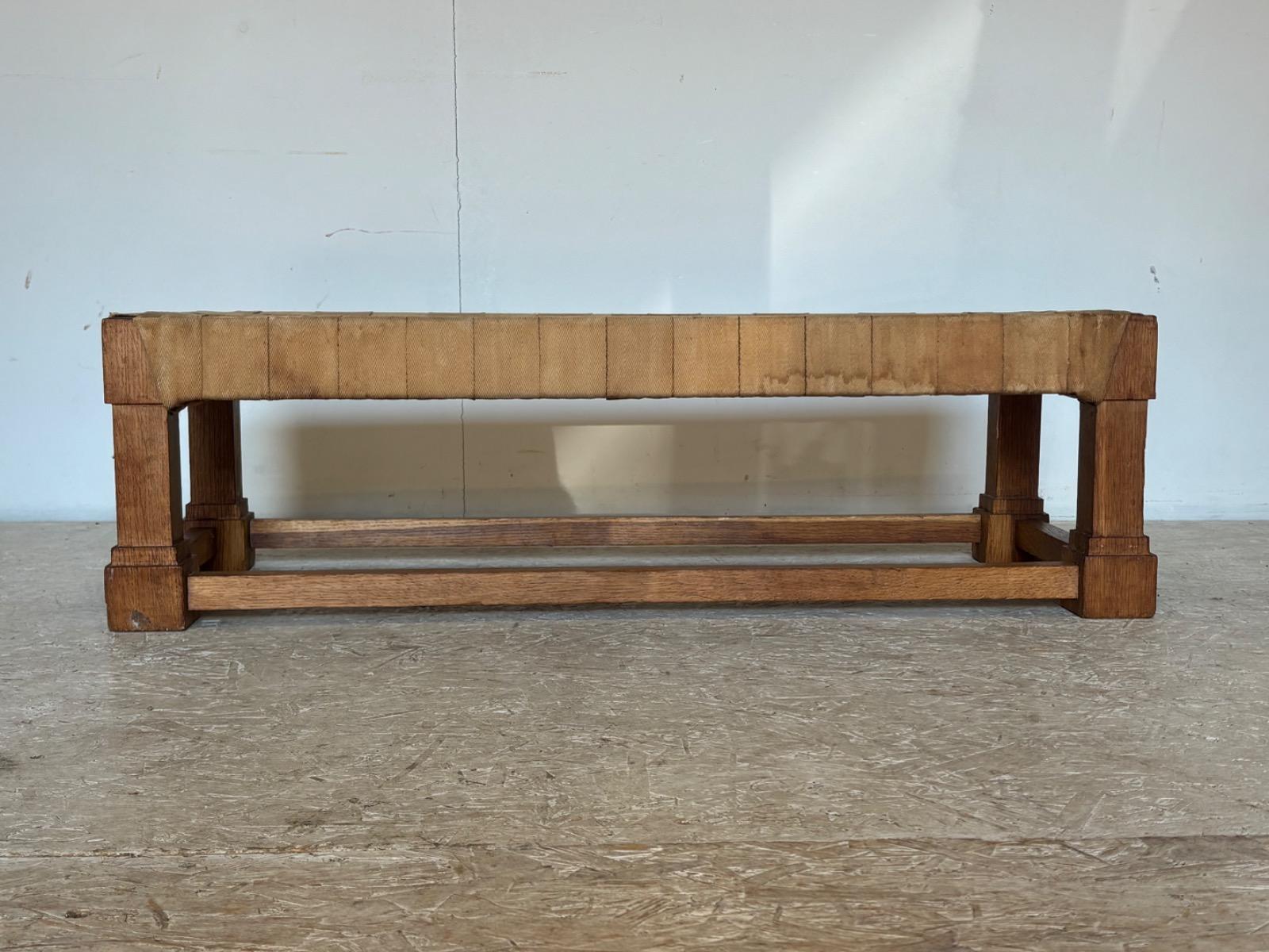 Banc en chene pietement a section cubique France vers 1940