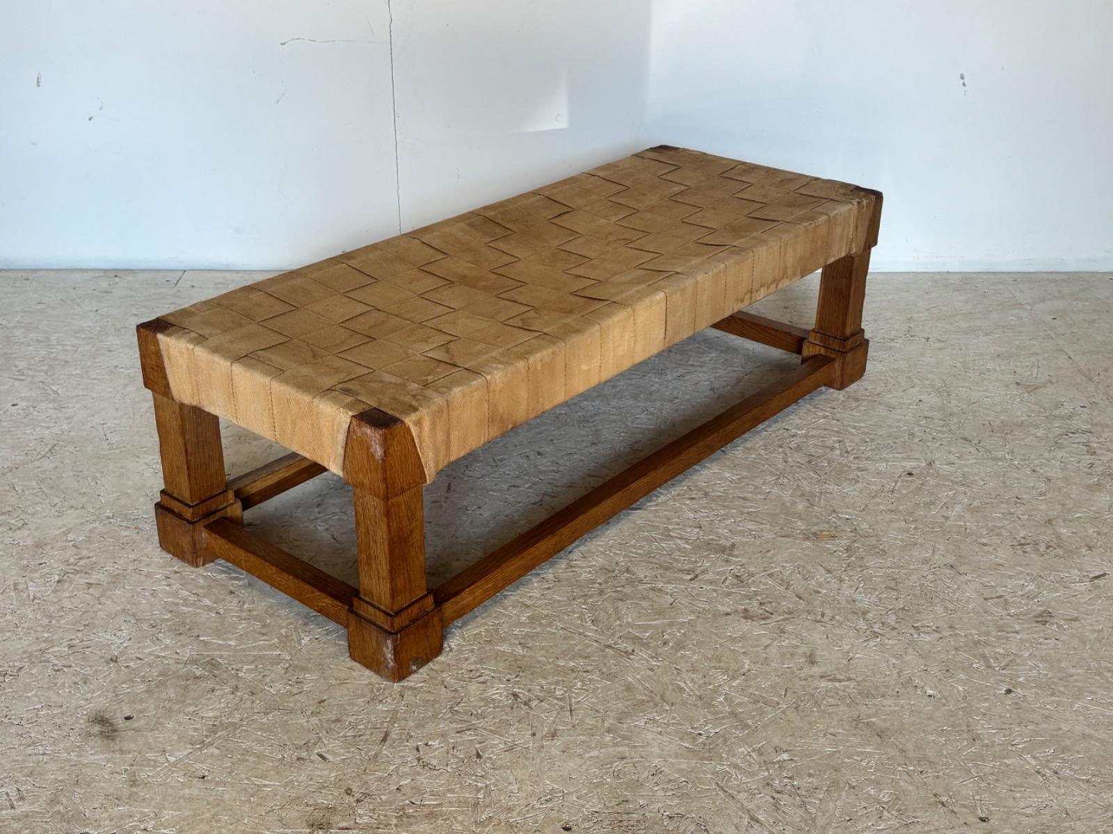 Banc en chene pietement a section cubique France vers 1940