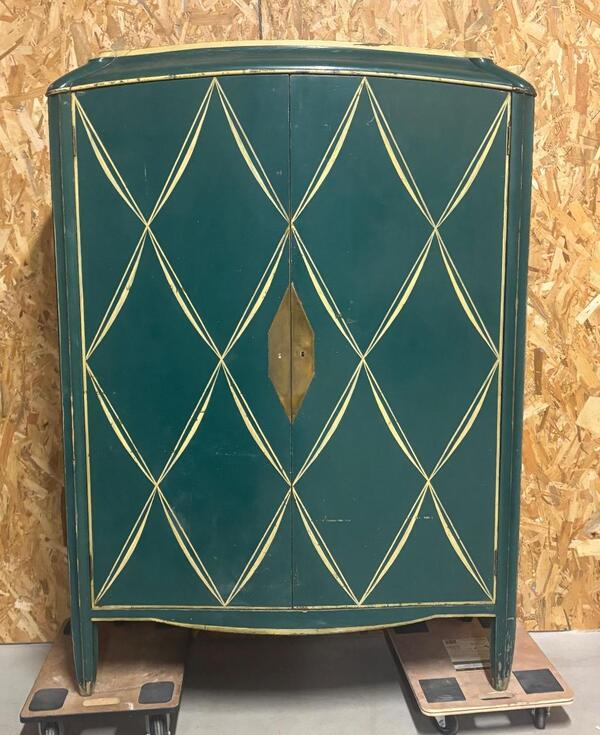 Beau meuble de salon en bois laque . Travail francais vers 1920