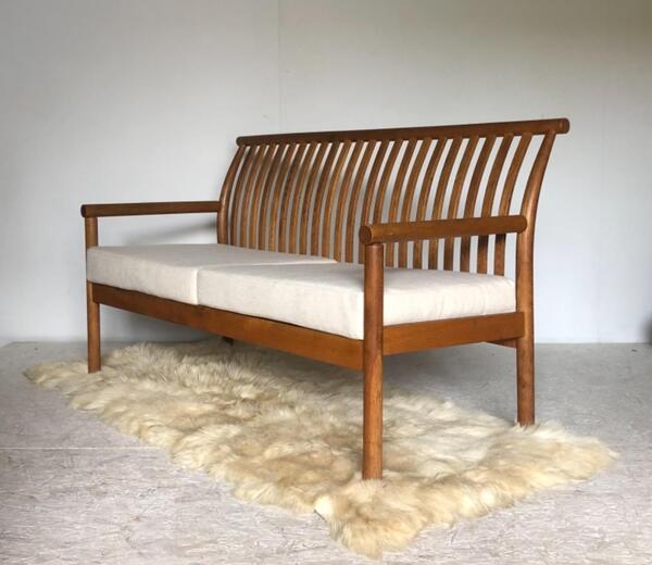 Isamu Kenmochi ( 1912 - 1971 ) banquette en cèdre circa 1964 produite par Akita Mokko