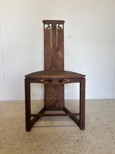 Fauteuils Arts and Crafts travail europeen vers 1910 