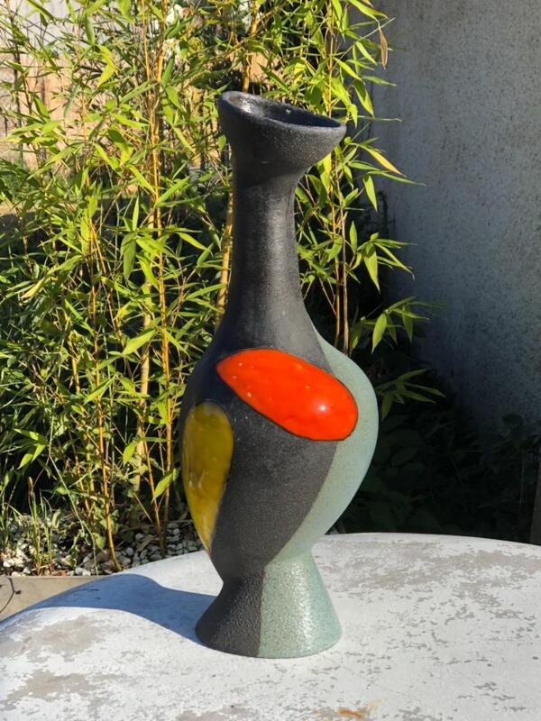 Gilbert Valentin ( 1928 - 2000 ) . Les archanges . Important vase en ceramique Vallauris Circa 1950 