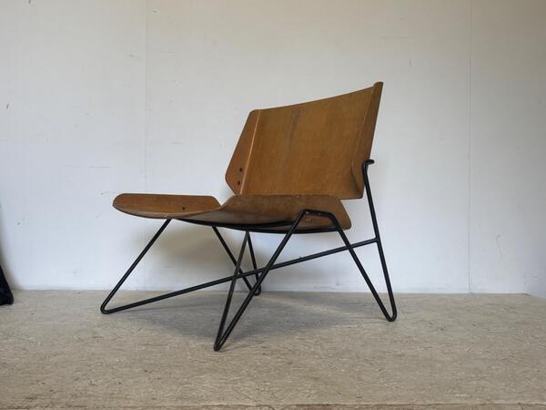 Janine Abraham ( 1929 - 2005 ) Dirk Jan Rol ( 1929 - )  chauffeuse SRA1 vers 1960