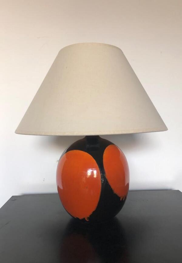 Jean Besnard ( 1889 - 1958 ) lampe en céramique émaillée noir orange 