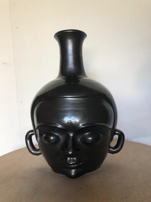 Jean Marais ( 1913 - 1998 ) vase en ceramique « tête créole » émail noir mat 