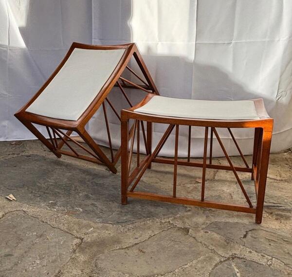 Josef Frank ( 1885 - 1967 ) paire de tabourets 1063 edite par Svenskt Tenn circa 1950