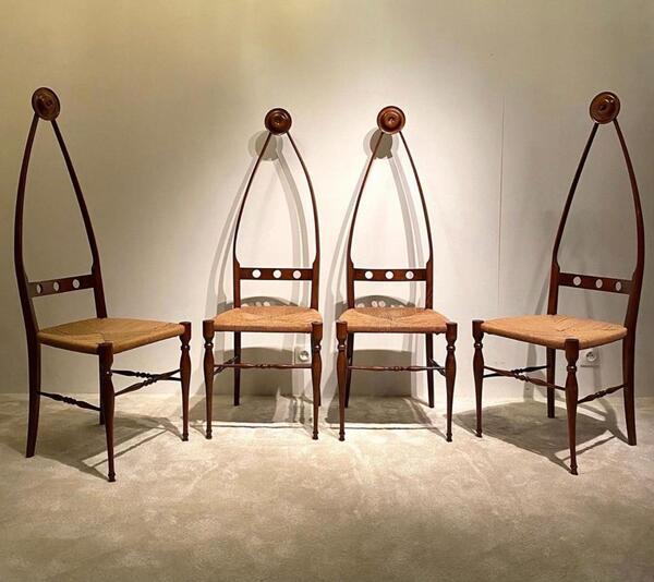 Pozzi et Verga . Suite de 4 chaises sculpturales . Circa 1950 