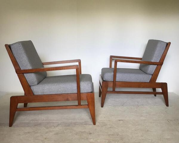 Rene Gabriel ( 1899 - 1950 ) paire de fauteuils en chêne . Reconstruction circa 1946 