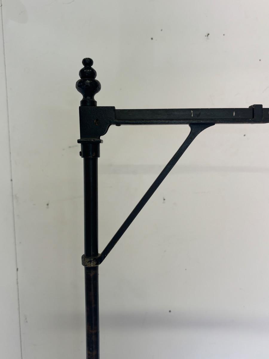 Travail Francais vers 1940 lampadaire ajustable 